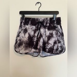 Senita Shorts